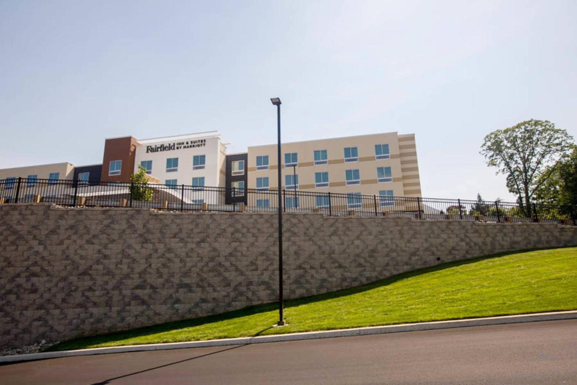 Fairfield Inn & Suites By Marriott Philadelphia Broomall/Newtown Square Dış mekan fotoğraf